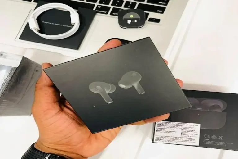 wireless noise cancelling earbuds